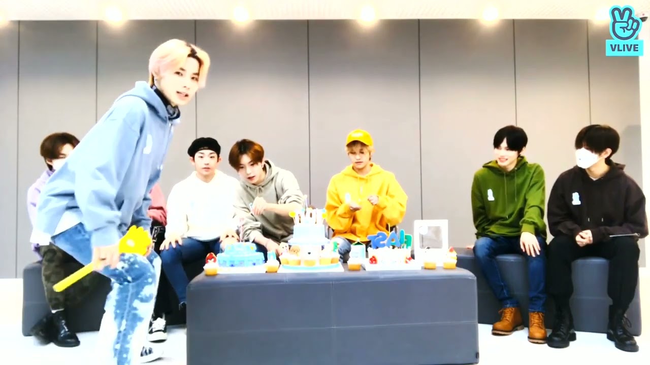 E'last Wonjun sneeze