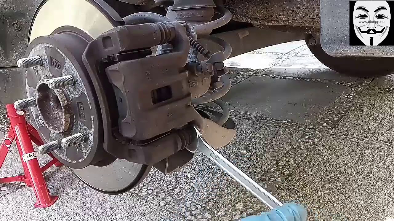Sostituzione pasticche freni posteriori a disco Hyundai IX20 Rear brake pads replacement on Hyundai