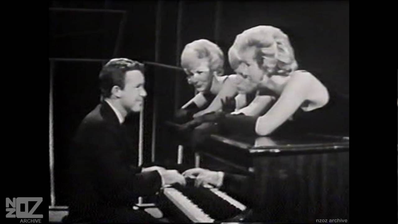 Johnny O'Keefe - I'm Blue / Teach Me Tonight (1963)