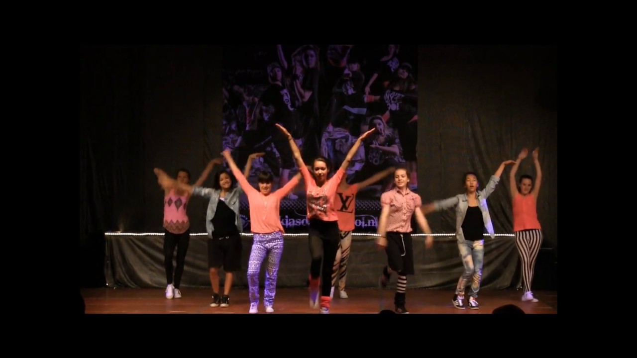 Saskia's Dansschool, The Starfactory. Chickiezz rockin' the 80's en 90's (dans Nadia)