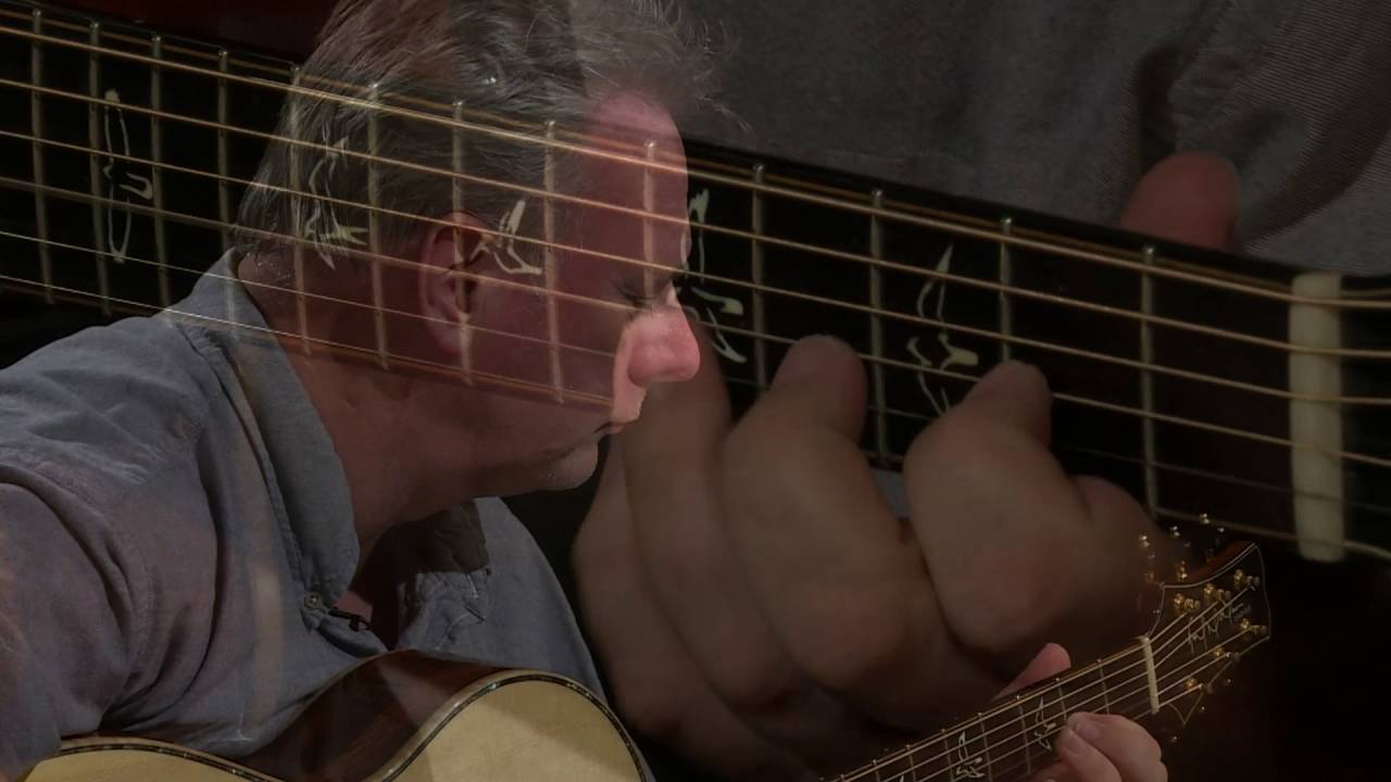 Bach's Prelude in G major performed by Tony McManus