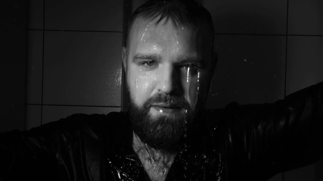 Tomek Zdyb - Let Me (Performance Video)