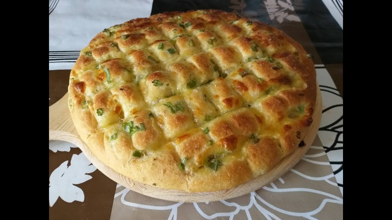 PANE DI CIPOLLA E MOZZARELLA DELIZIOSO