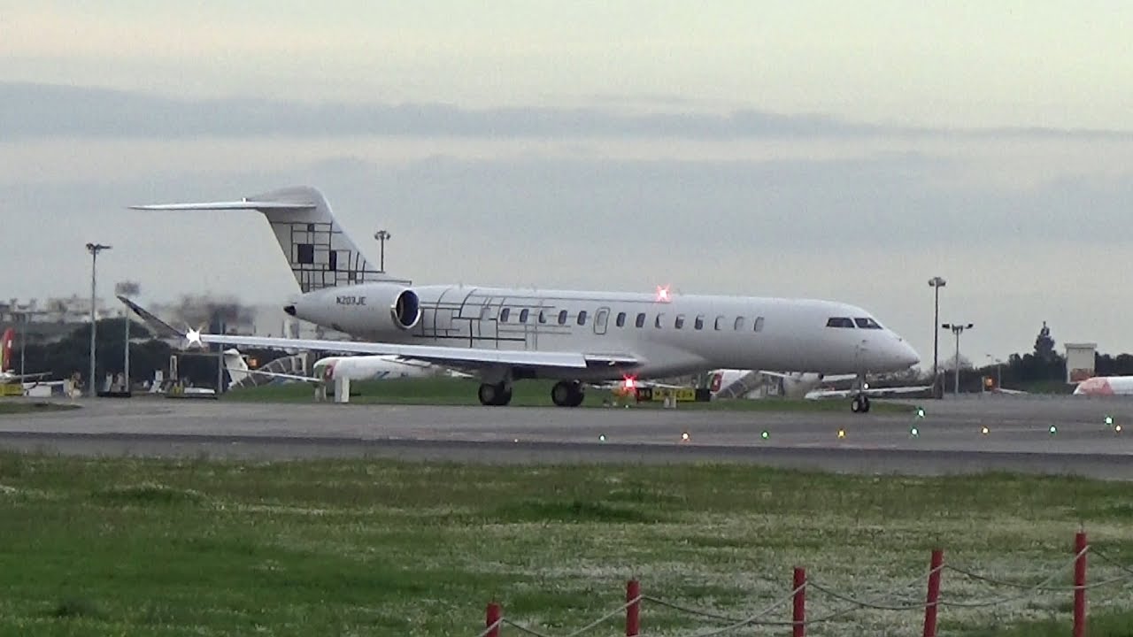 Private Bombardier BD-700-2A12 Global 7500 N203JE (cn 70007)