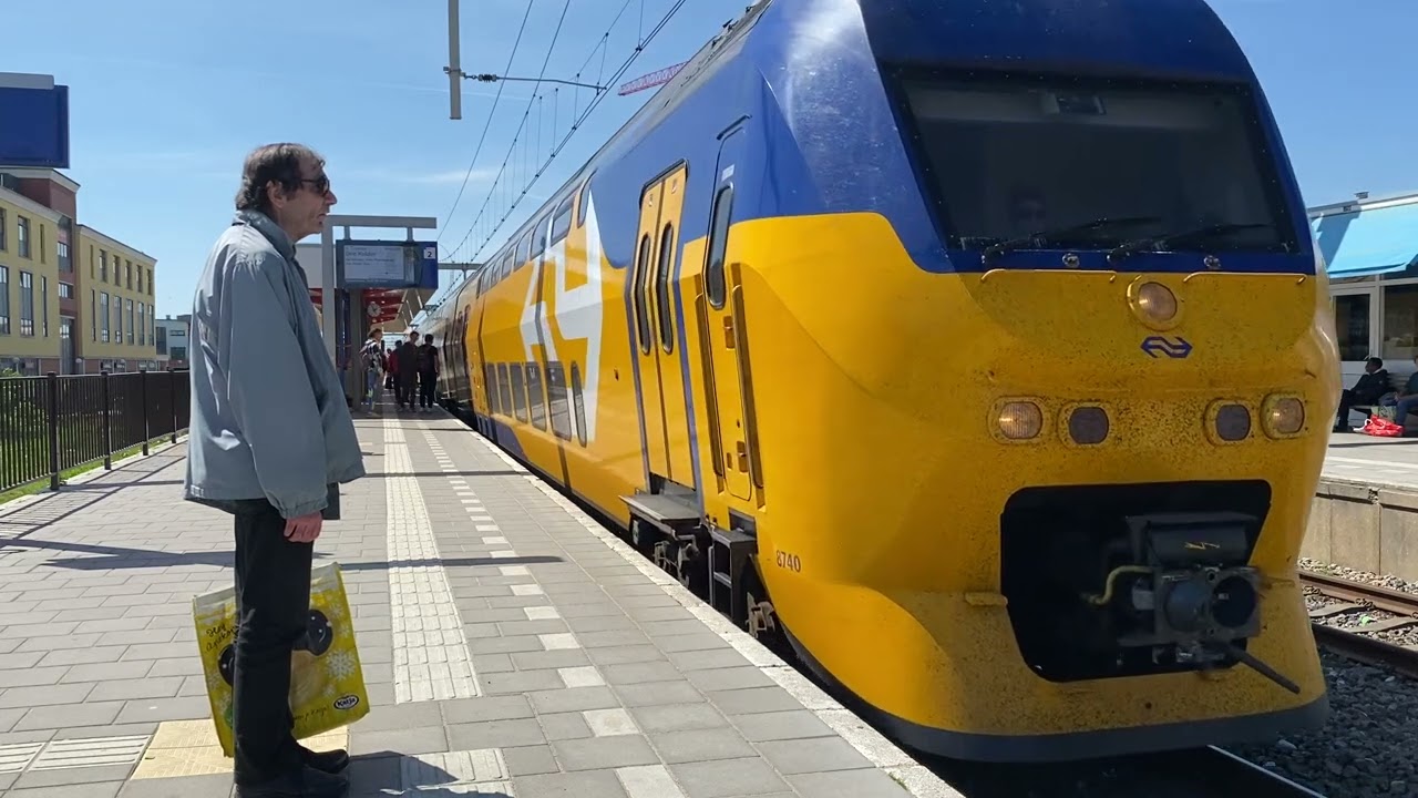 Treinen op station Heerhugowaard #ns