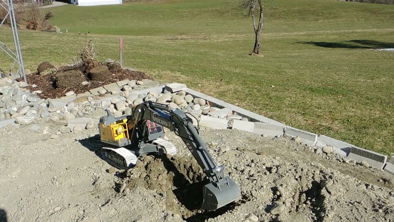 FM Electrics EC160E Volvo Bagger im Einsatz