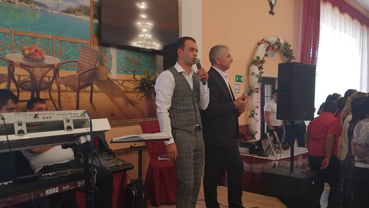 Hozan bari Yusubov u Arif Sadikov.