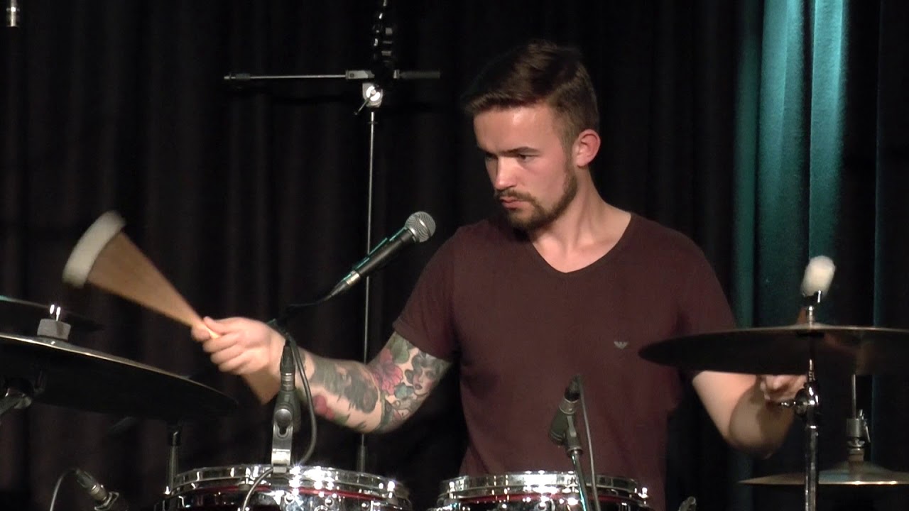 Solo Piece by Troels Lund - Live at Dexter, Odense