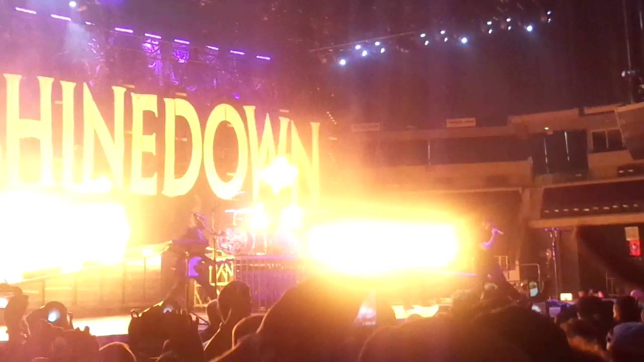 Shinedown-Fly From the Inside (Live in Little Rock, AR 2016)