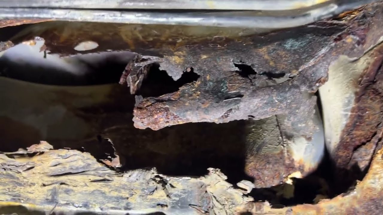 How To Repair Rear LX Mopar 2006 -2009 Magnum/Charger/300 Rear  Frame Rails Part 1:Cutting /Trimming