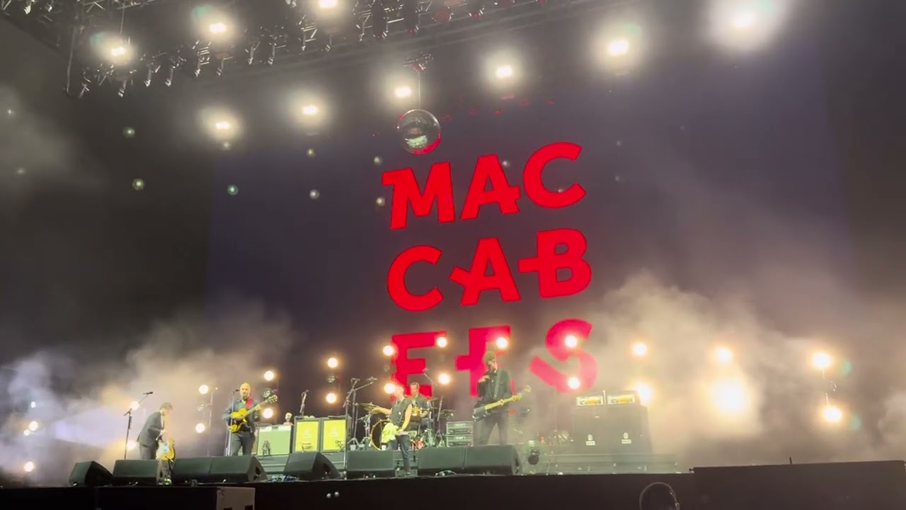 The Maccabees @ All Points East 24.08.25 - Toothpaste Kisses