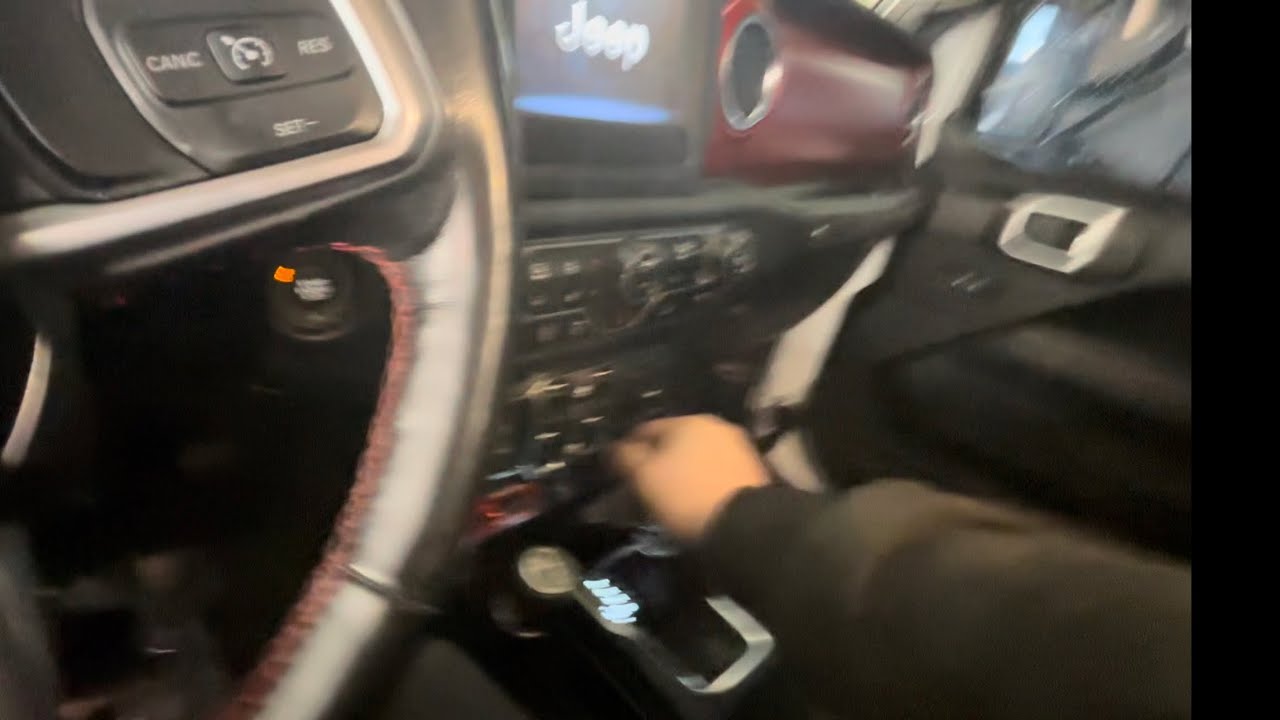 Jeep wrangler shifter stuck/ Palanca de cambio atorada 