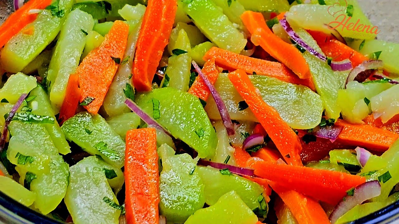 SÓ FAÇO SALADA DE CHUCHU COM CENOURA Assim agora 😋  Te conto o segredinho ! - Helena Receitas
