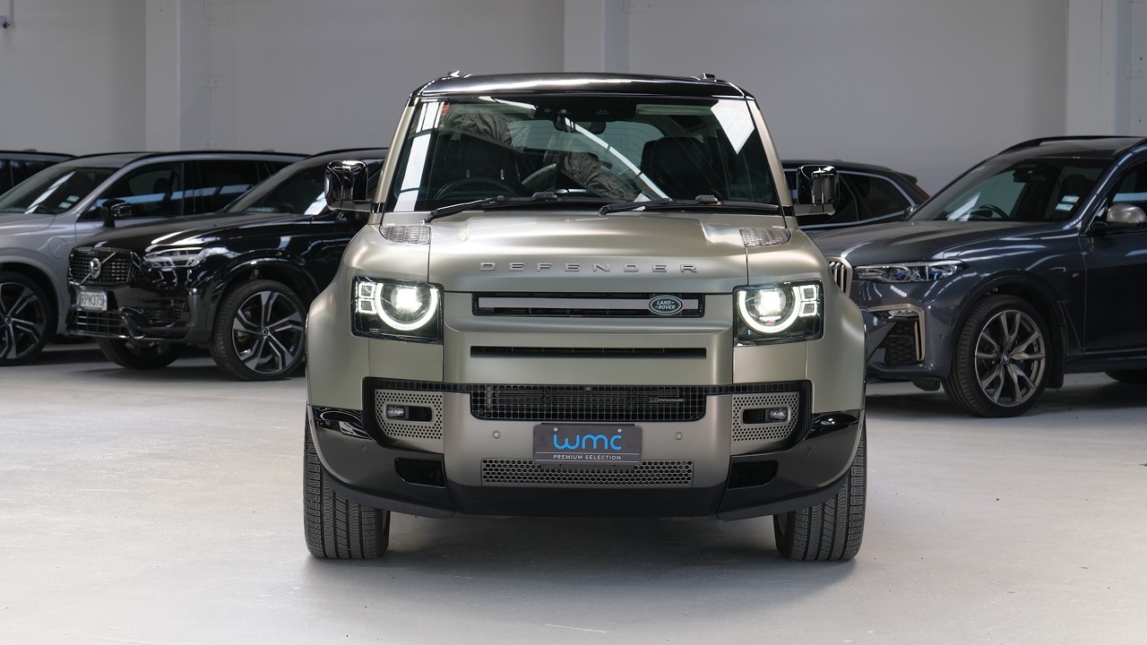 2023 Land Rover Defender 110 D300 X-Dynamic SE 'Air Suspension'