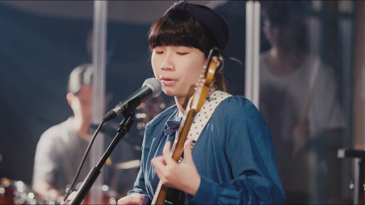 緩緩 Huan Huan  - Night's Still Young【 Live Session 】