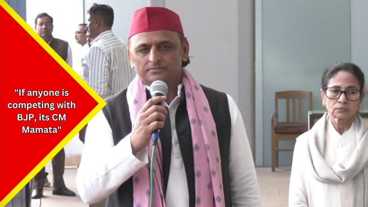 Howrah: West Bengal CM Mamata Banrjee & Samajwadi Party chief Akhilesh Yadav hold a press conference