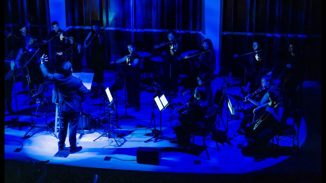 WORLD PREMIERE (in near-darkness) of inti figgis-vizueta's 
