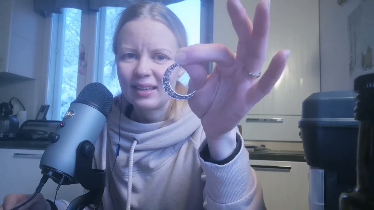 Asmr Suomi - koruosaostosten esittely kuiskutellen