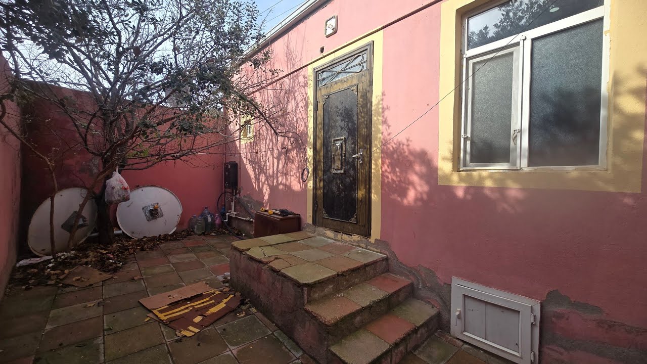 Xirdalanda yol qiragi 2 otaqli heyet evi 0554190364 