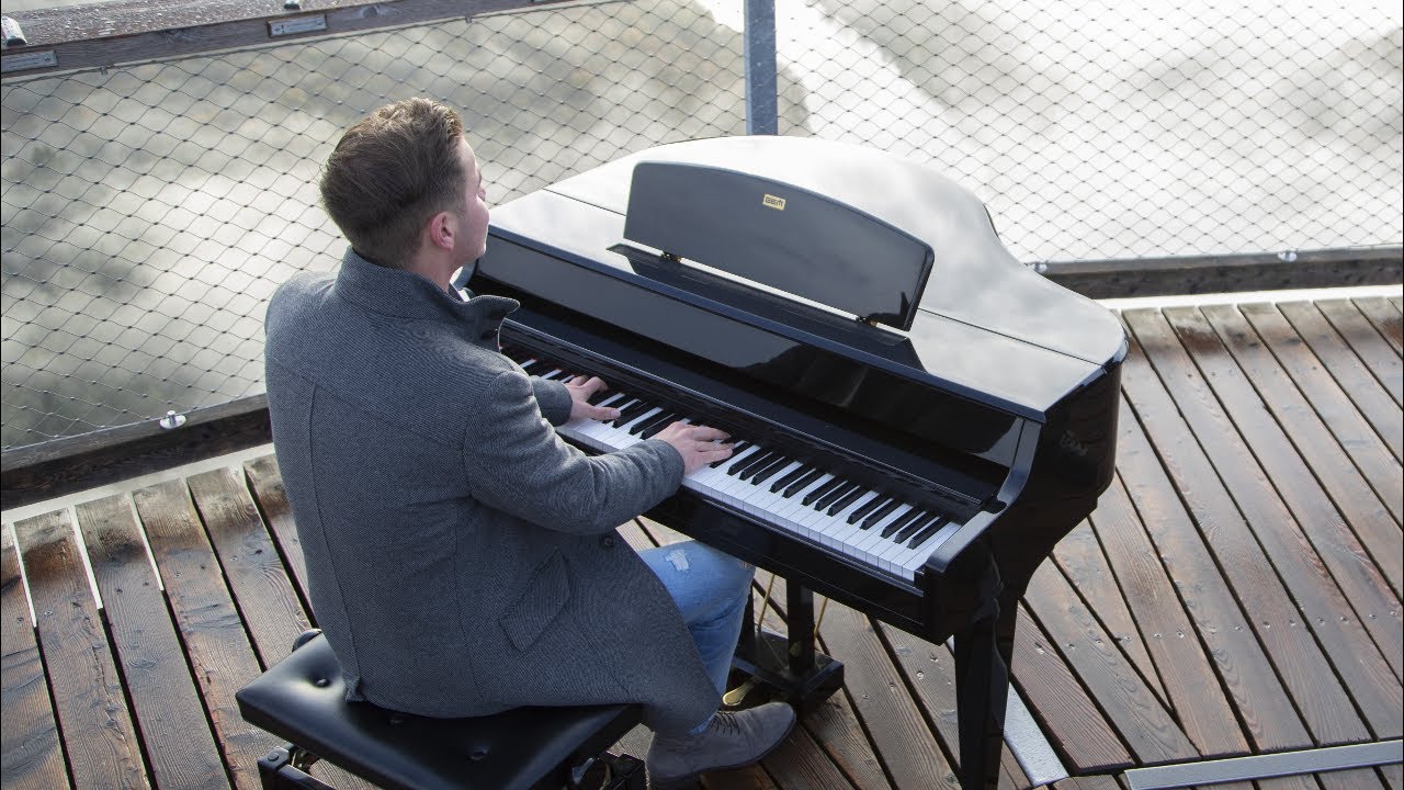 Du bist - Saarland Weihnachtssong 2019 (offizielles Musikvideo) mit Eric Philippi feat. EstA