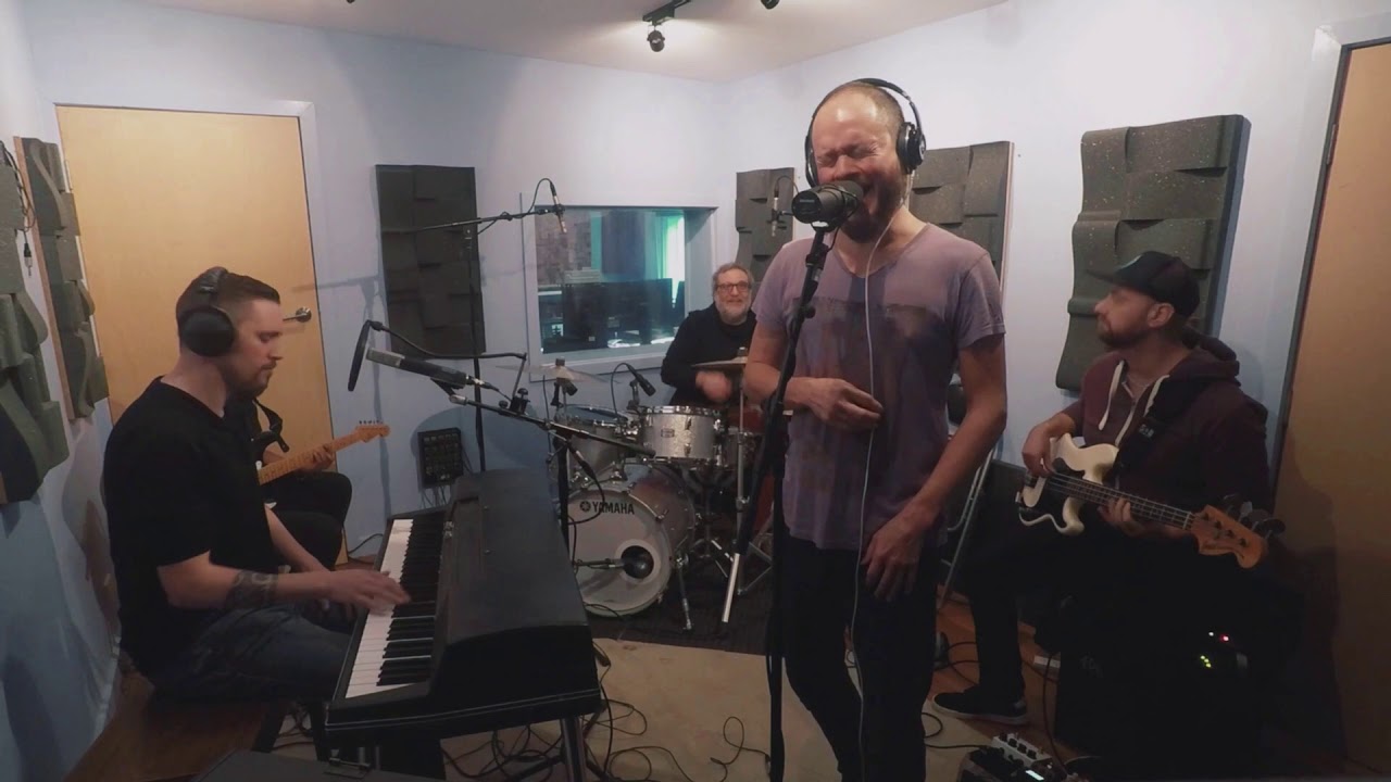 GROOVE SESSIONS - Don't Stop Believing FUNK Remix featuring Terence Wong