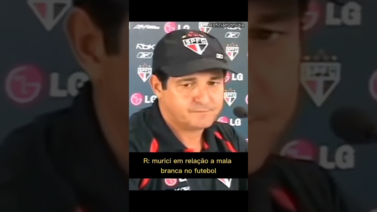 Muricy Ramalho dando patada em Rep&oacute;rter