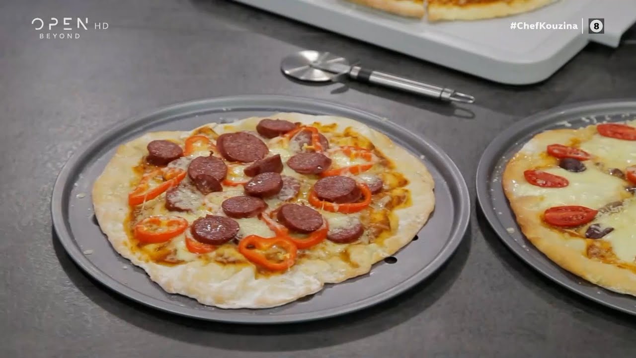Συνταγή για ζύμη για πίτσα στο λεπτό από τον Βαγγέλη Δρίσκα | OPEN TV