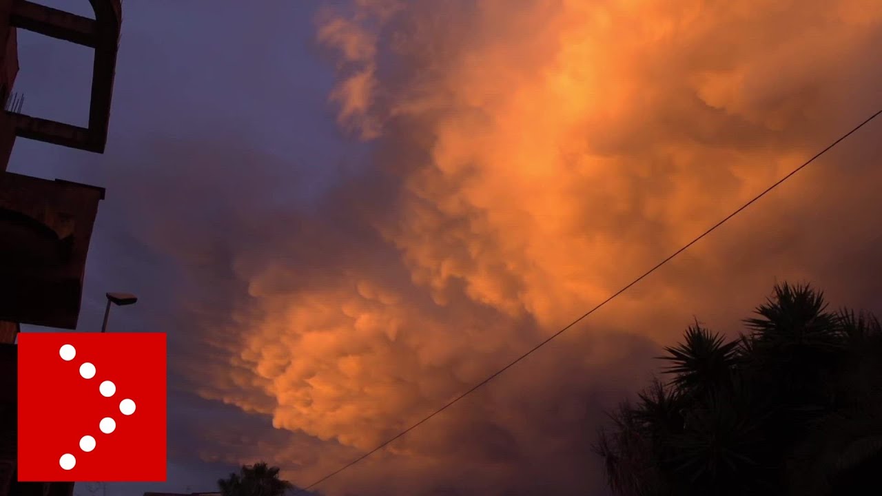 Il cielo dopo la tromba d'aria: tramonto 