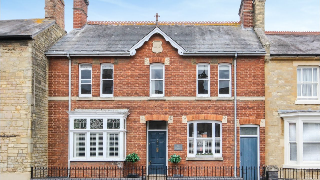Dartmouth Road Olney Buckinghamshire MK46 4BH