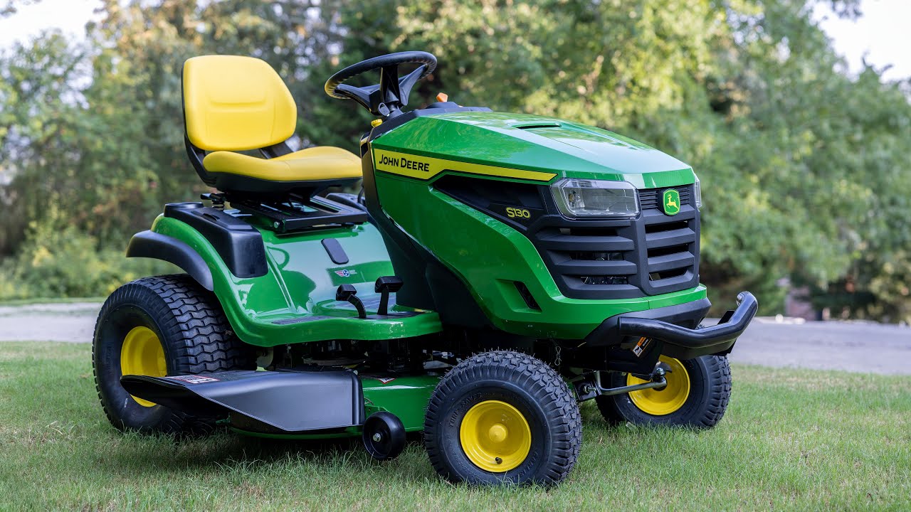 Unpacking a new John Deere S130 Lawn Mower