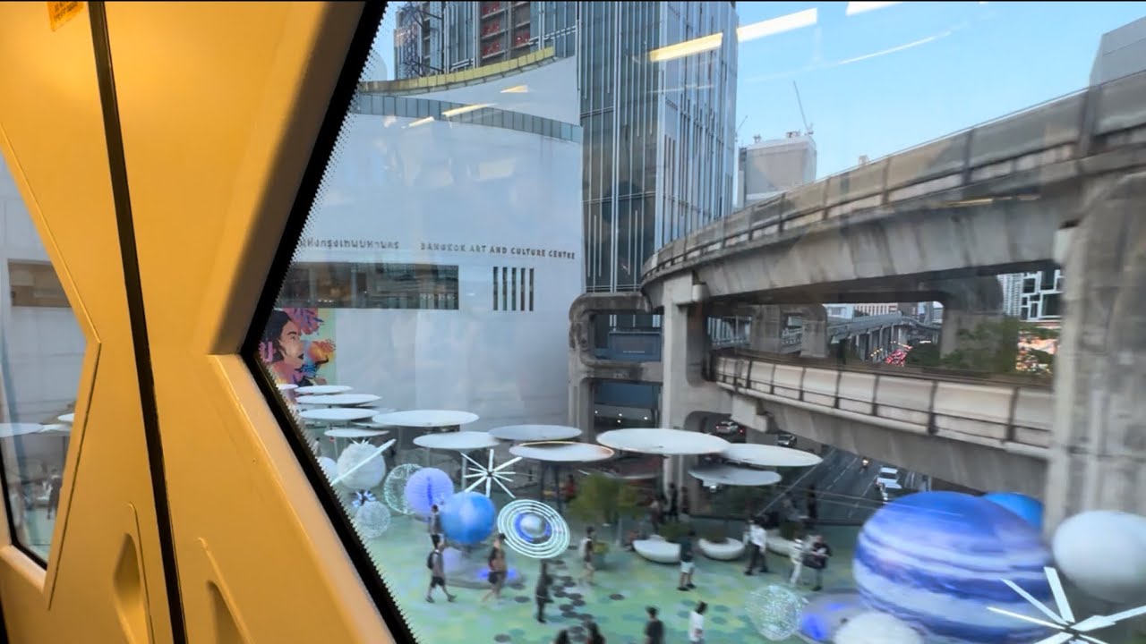 BTS Skytrain from National Stadium to Siam | One Stop Ride