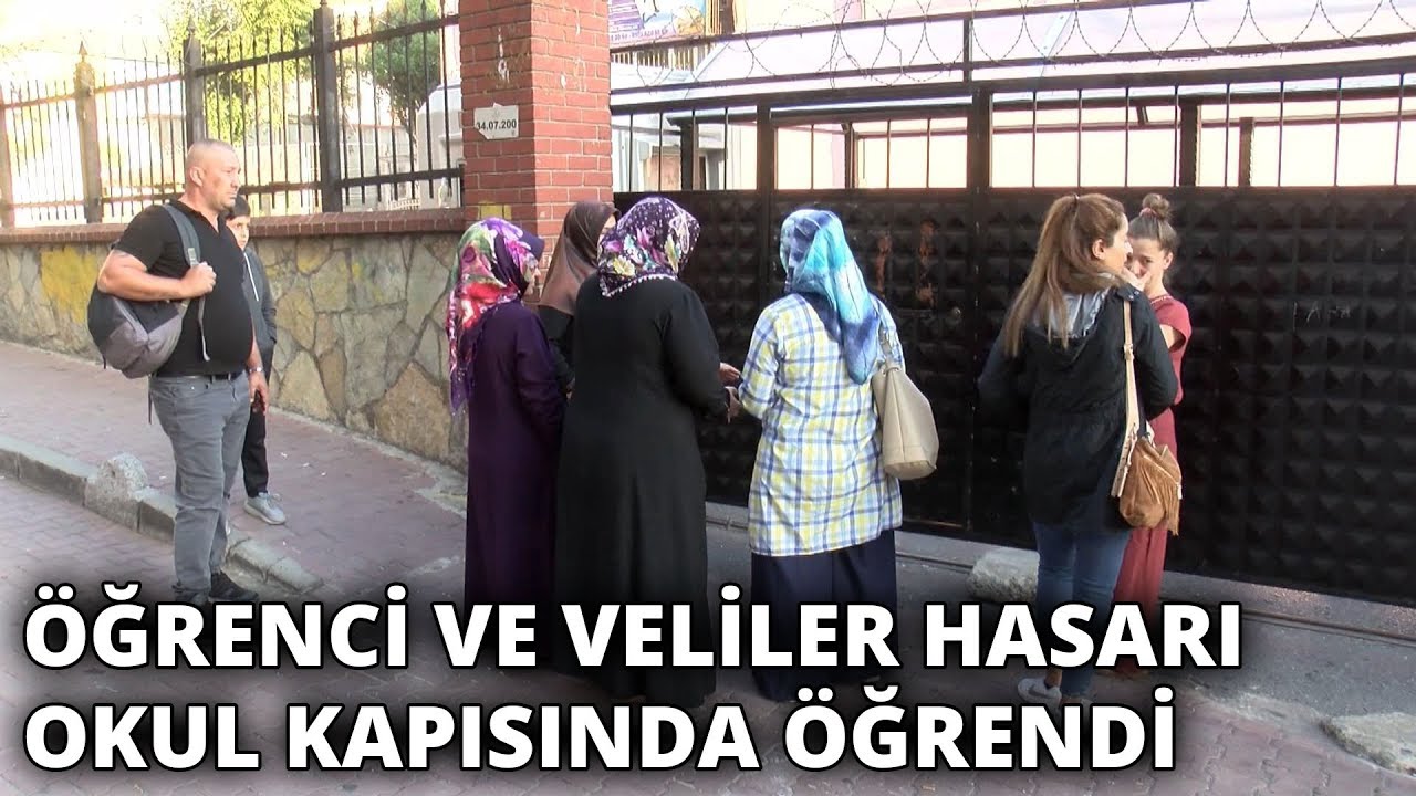 Öğrenci ve veliler hasarı okul kapısında öğrendi