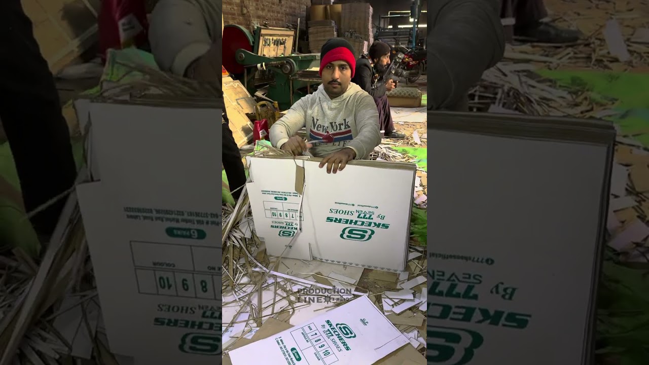 You Won’t Believe This Flat Cardboard Becomes a Shoe Box 😱