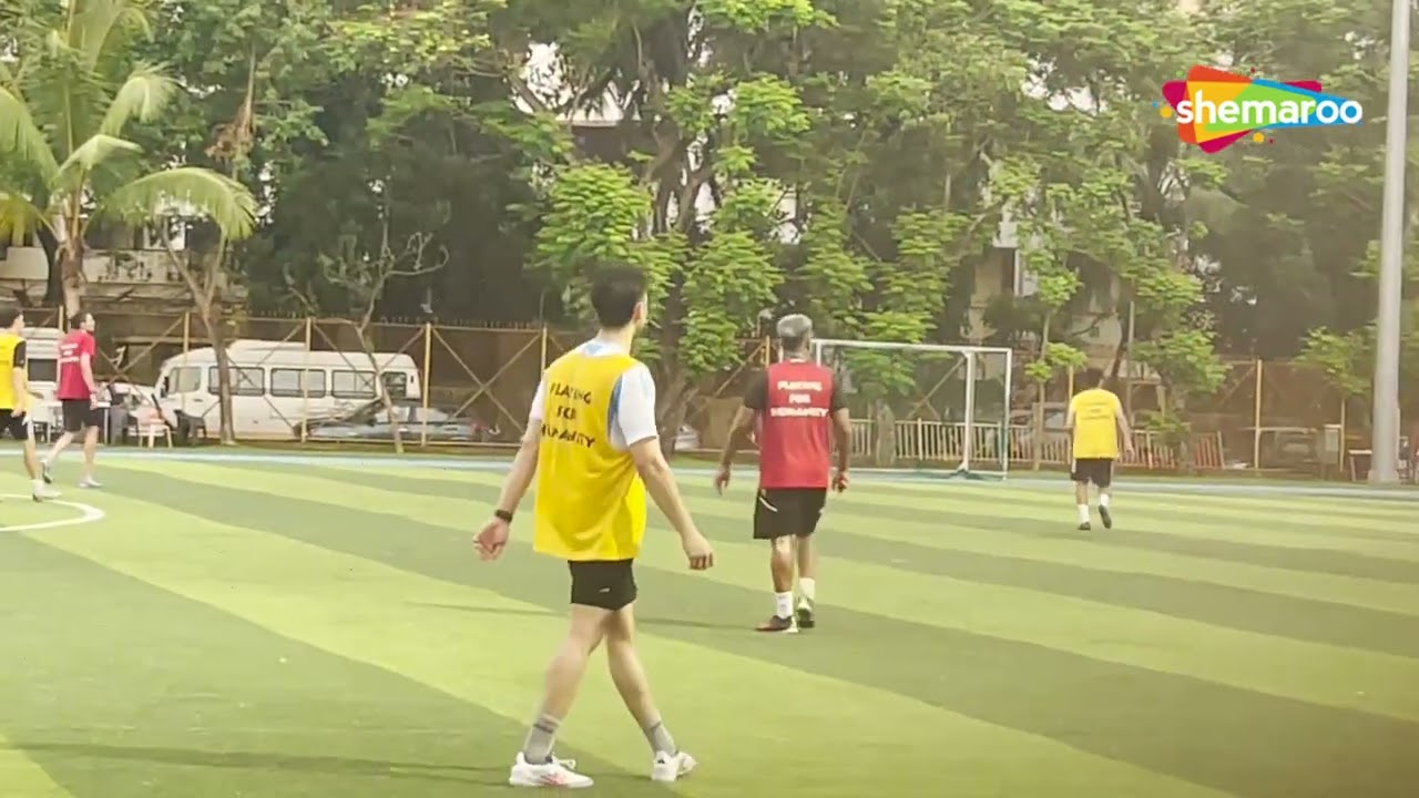 Tiger Shroff, Shabir Ahluwalia, Vedang Raina Spotted At Football Ground In Juhu #tigershroff #viral