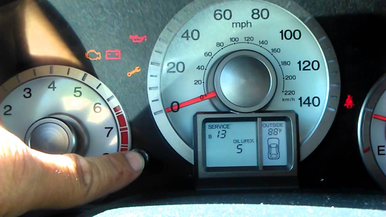 Honda Pilot 2010 года выпуска с прозрачным индикатором технического обслуживания