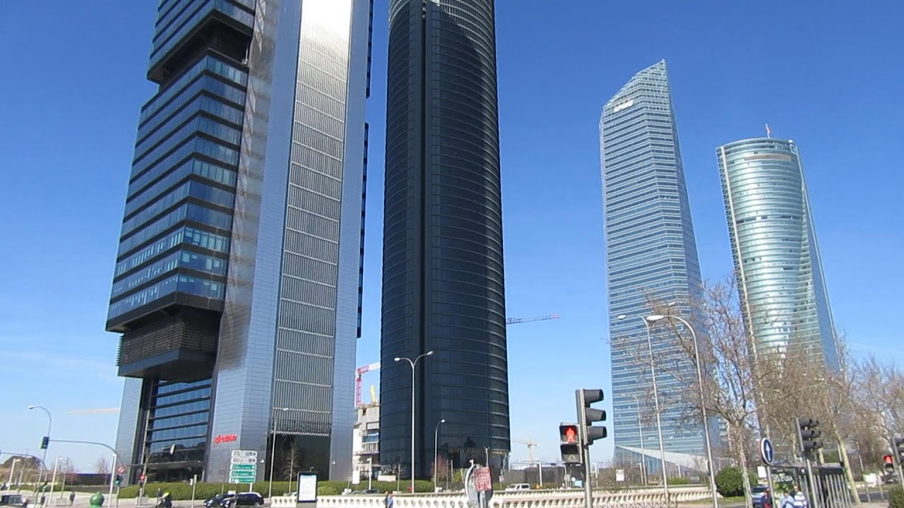 Explorando Madrid. Plaza de Castilla y alrededores (Madrid - Espa&ntilde;a). Madrid Walking Tour. #5Torres