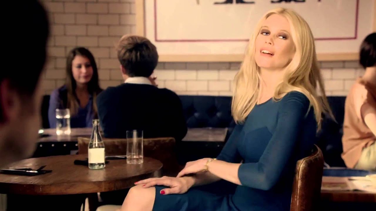 Opel Astra Sportstourer and Claudia Schiffer - TV Commercial