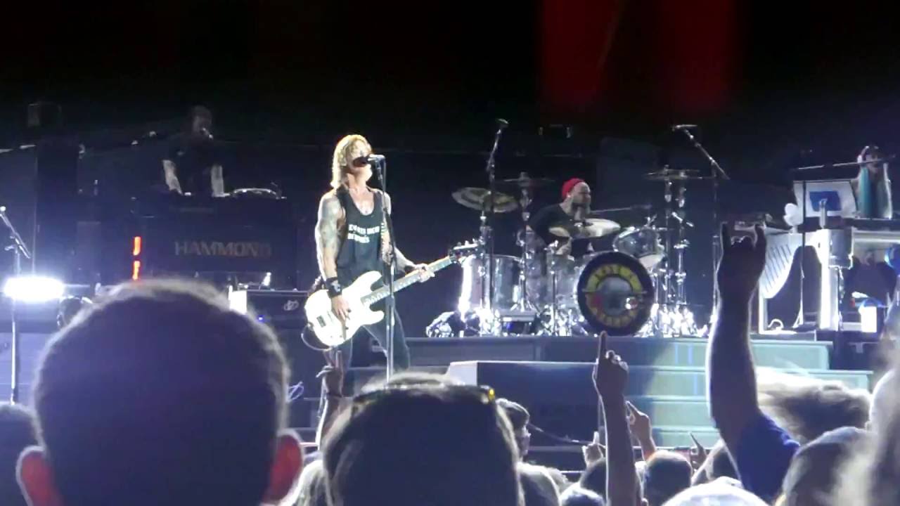 Attitude - Guns'n'Roses. Nissan Stadium, Nashville, TN. July 9, 2016.