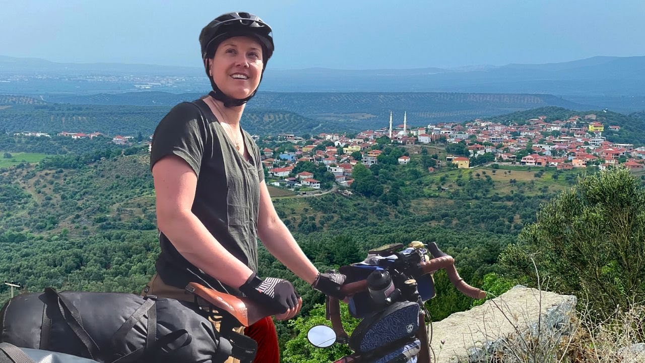 The Aegean Coast to Ancient Pergamon // Bike Touring Turkey
