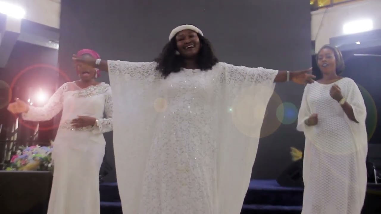He's here by Becky Zakariya @gospelpraisebr @ChurchOfTheBrethren @GospelHits @PraiseWorshipMusic 