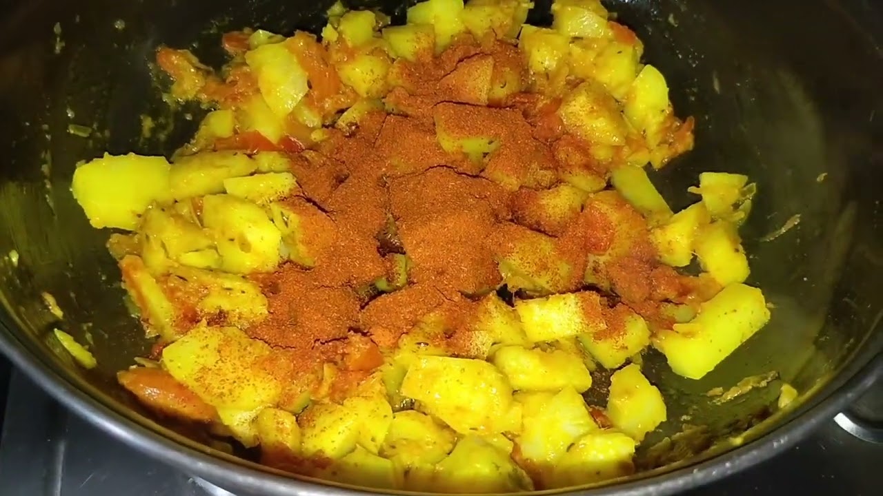 #Recipe ఆలుకర్రీని ఇలా ఒకసారి చేసిచూడండి ఎలా ఉందొచూసి వీడియో నచ్చితే కామెంట్ చేయండి 