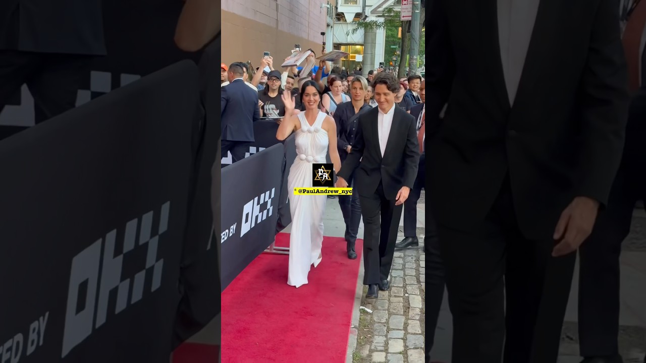 &reg; #katyperry & #justintrudeau (Former prime minister of Canada) today in NYC אהבה תמיד מנצחת. 😉👌