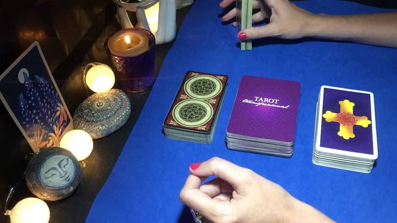💙Le gustaría tener intimidad con vos? Te lo dirá? Tarot interactivo 💙