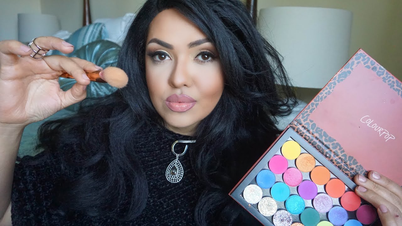ASMR Fazendo sua Make Bem Colorida na Quarentena #VozSuave #AtencaoPessoal