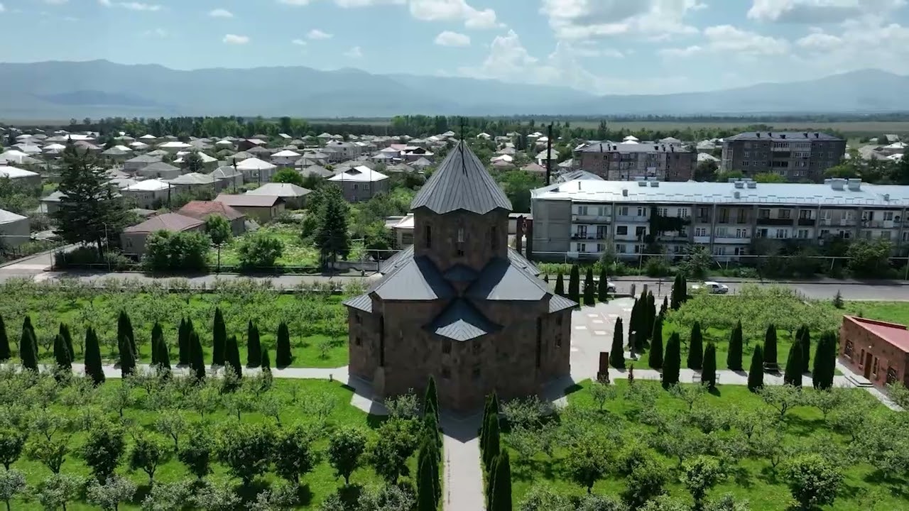 Սամվել Կարապետյանը 25 տարեկան էր, որ իր առաջին վաստակով հայրենի Տաշիրում եկեղեցի կառուցեց