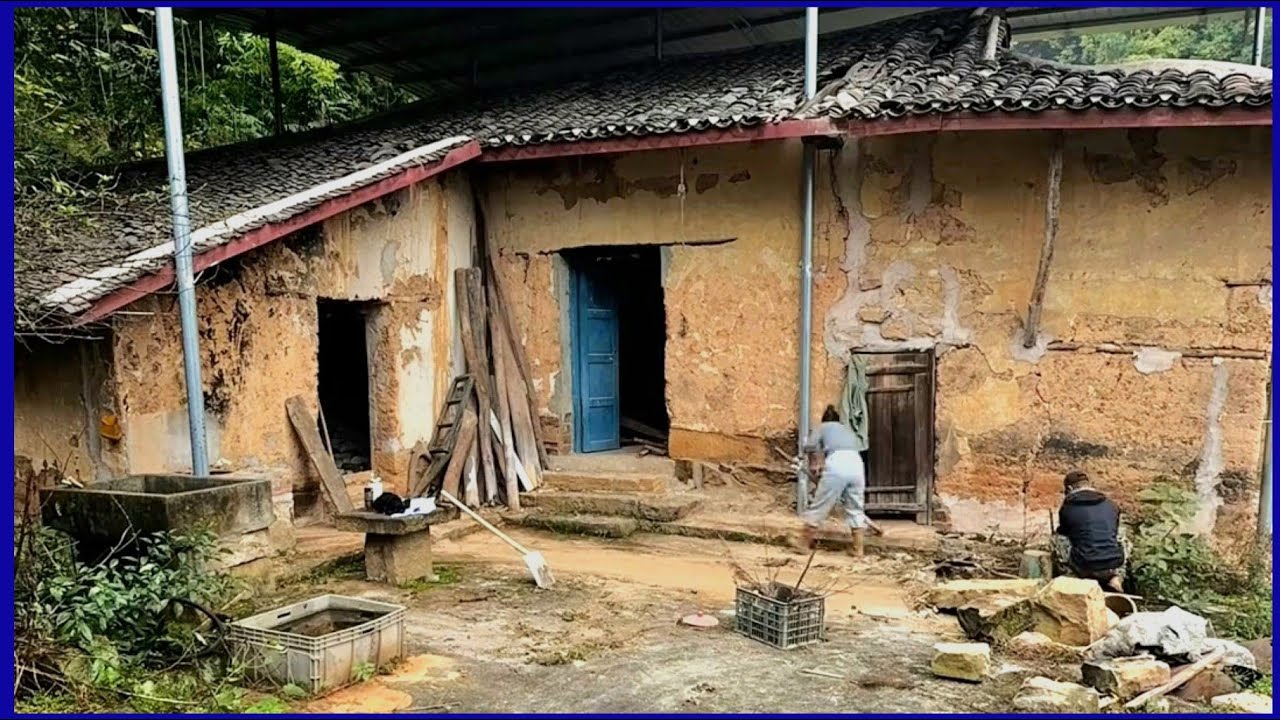 The young couple renovated an abandoned house in their hometown together