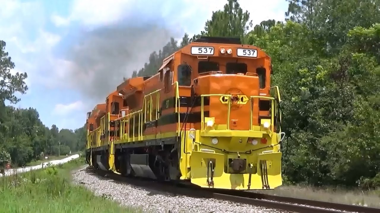 Georgia Central B32-8s in Action from Dublin to Lyons