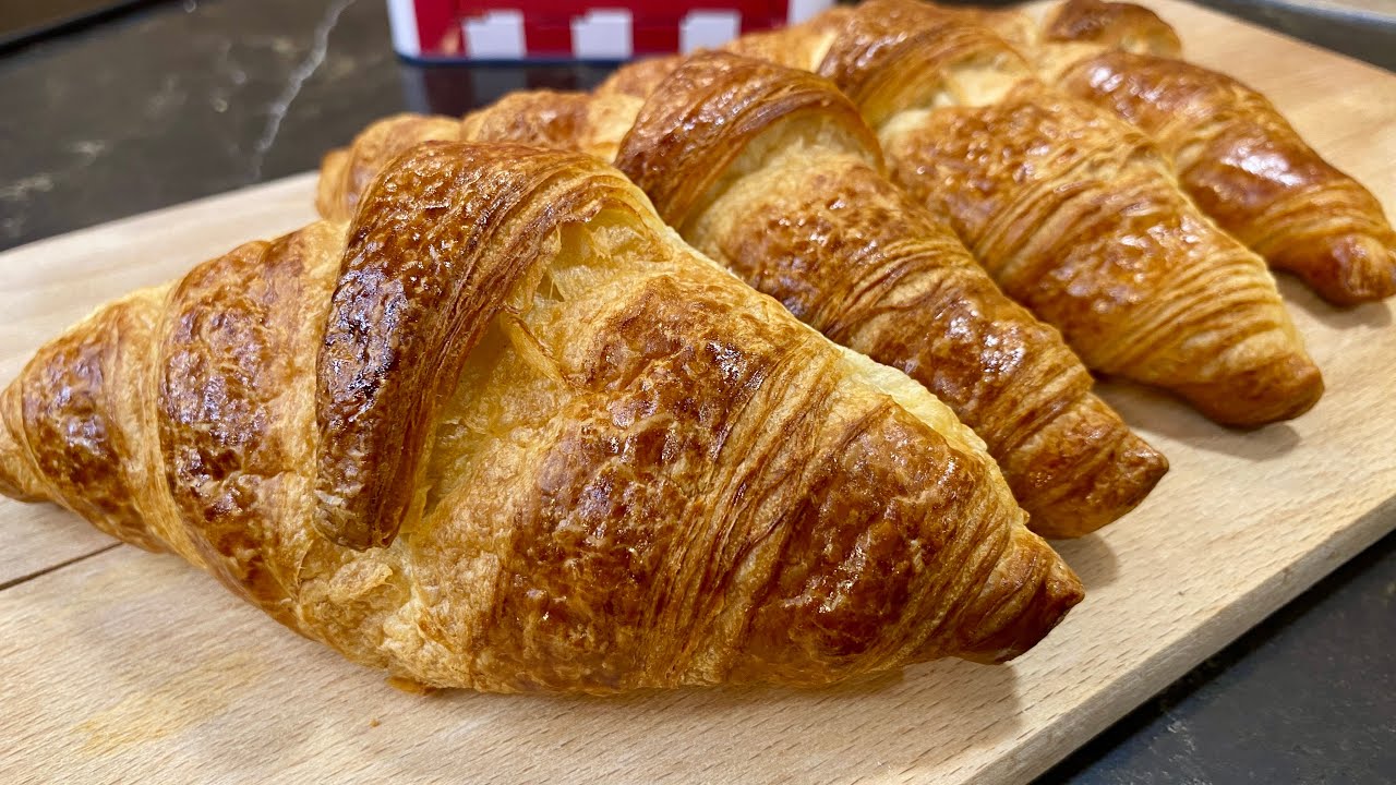 😍 Recette de croissant maison sans pâte feuilletée ,facile et économique 6 croissants pour 2 euros .
