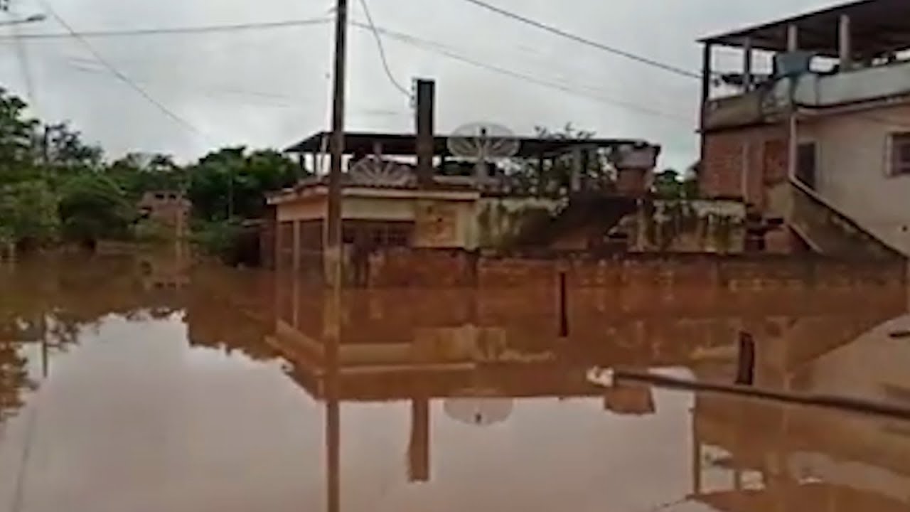 Chuva causa estragos na Zona da Mata
