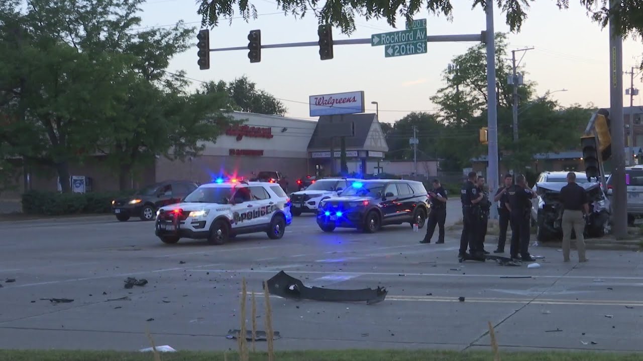 Rockford man shot multiple times while driving, hits other vehicle